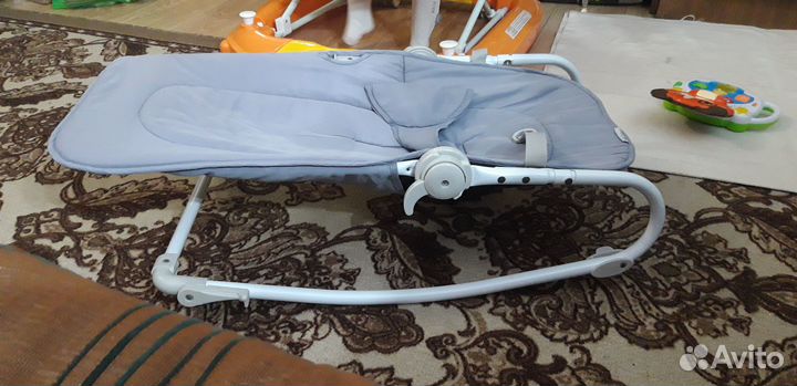 Шезлонг детский