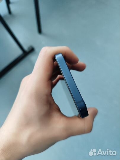 iPhone 12, 64 ГБ