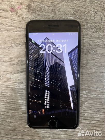 iPhone 8 Plus, 64 ГБ