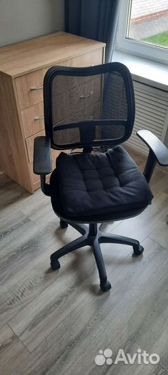 Компьютерное кресло