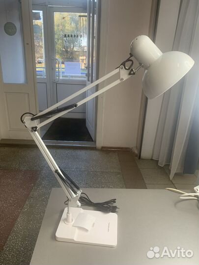 Светильник настольный