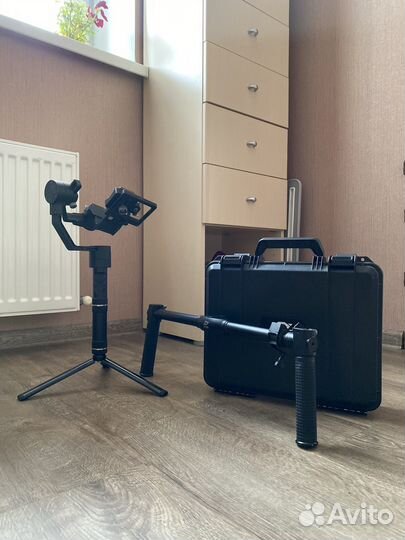 Стабилизатор Zhiyun Crane V2 + Двуручный хват