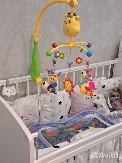 Детский мобиль в кроватку электрический