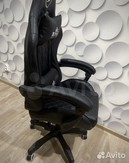 Геймерское/компьютерное кресло с массажем