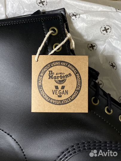 Ботинки Dr. Martens Vegan 1460 (EU45)