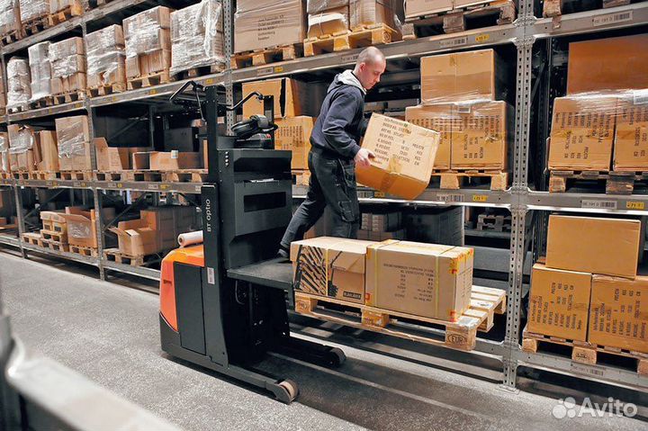 Комплектовщик Вахта Москва