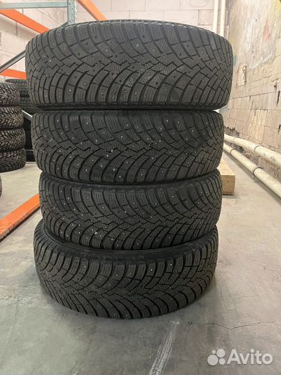 Pirelli Ice Zero 2 215/65 R17 60T