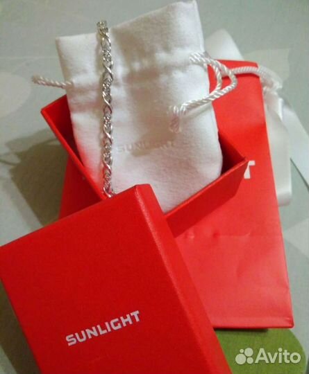 Серебряный браслет с фианитами