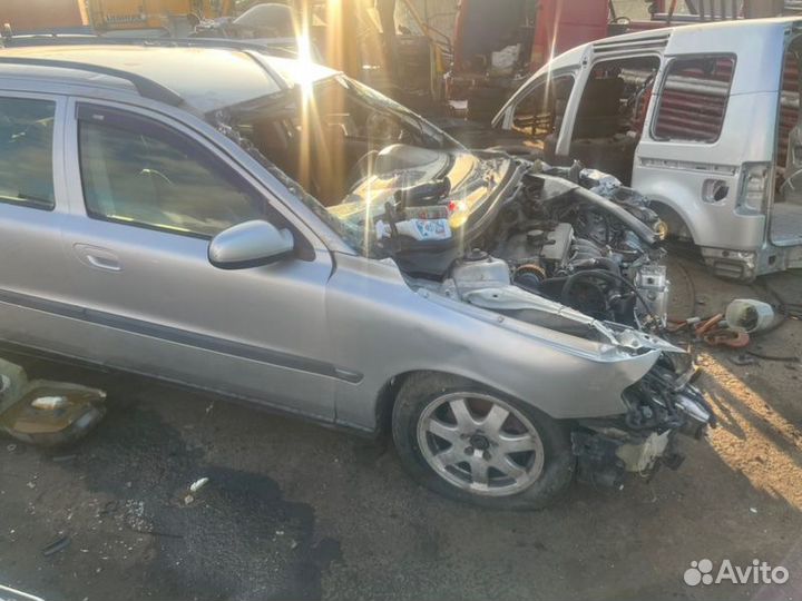Вольво в70 в разбор, на запчасти Volvo V70 2002
