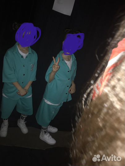 Стильный костюм р. 134(для танцев, выступлений)