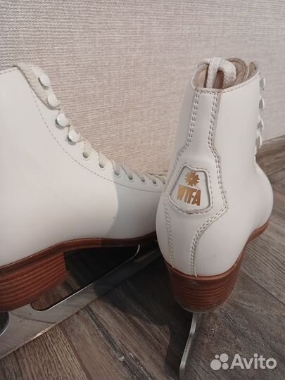 Коньки фигурные 33 размер