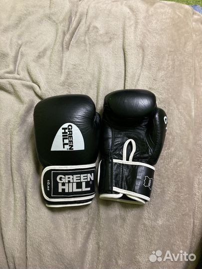 Боксерские перчатки