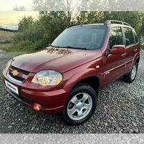 Chevrolet Niva 1.7 MT, 2011, 32 300 км, с пробегом, цена 835 000 руб.