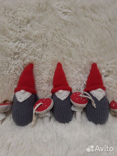 Гномы вязаные
