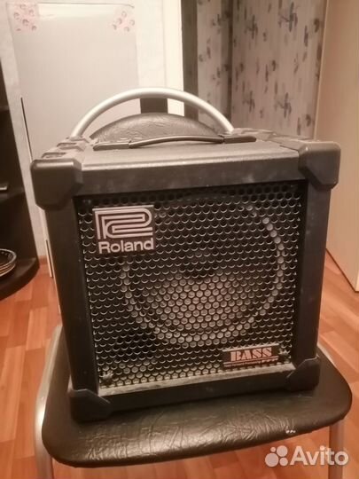 Гитарный комбоусилитель Roland cube 20XL bass