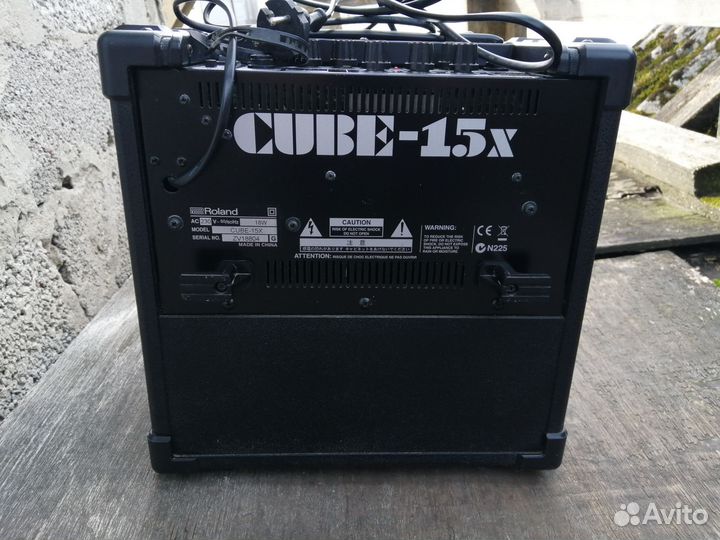 Гитарный комбоусилитель Roland Cube 15x