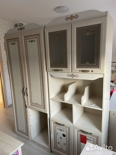 Шкаф в детскую комнату