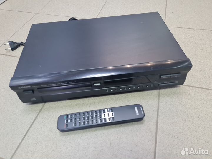 Cd проигрыватель Yamaha CDX-396