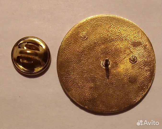 Медальзнаки Станция метро Красные ворота и Метро Ф