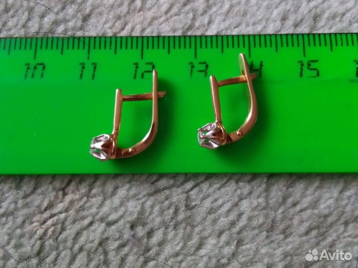 Золотые серьги с бриллиантами