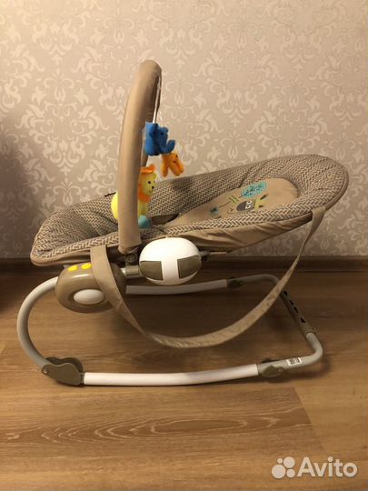 Шезлонг детский babyton