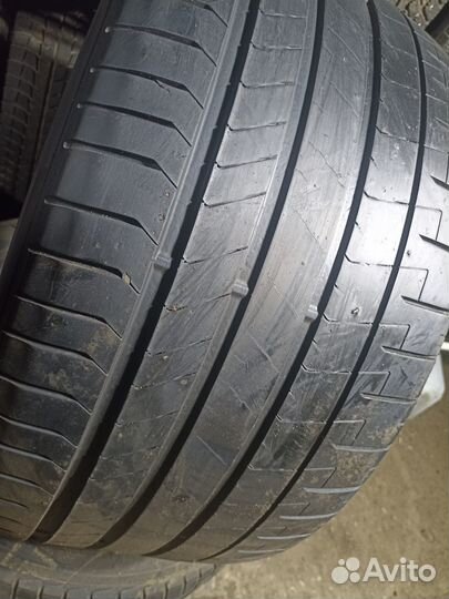 Pirelli P Zero 315/30 R22