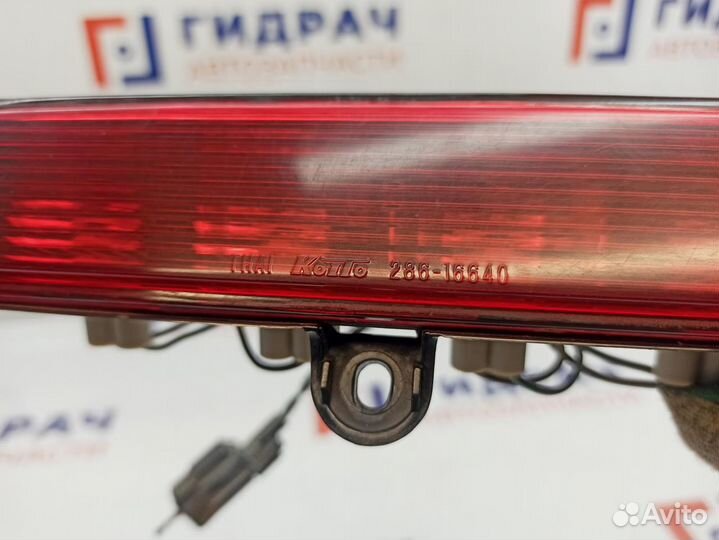 Фонарь задний (стоп сигнал) Mitsubishi L200 8334A0