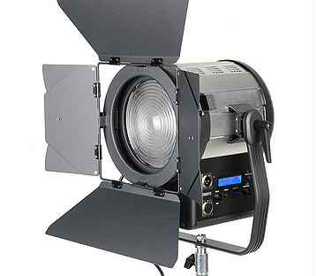 GreenBean Fresnel 200 RGB X3 DMX