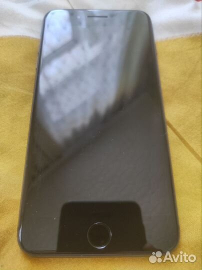 iPhone 8 Plus, 64 ГБ