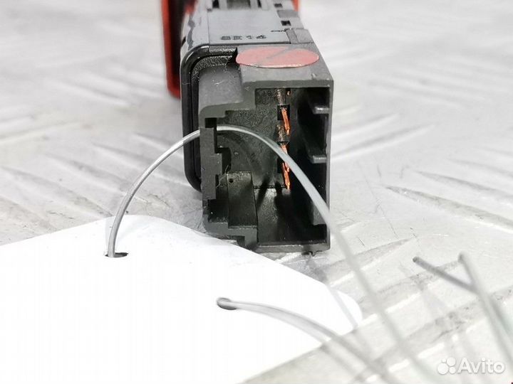 Кнопка аварийной сигнализации Chevrolet Captiva