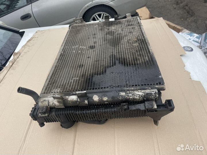 Радиатор охлаждения и конд. Мерседес А22045003103