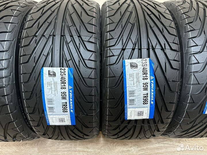 Triangle TR968 235/40 R18 97Y