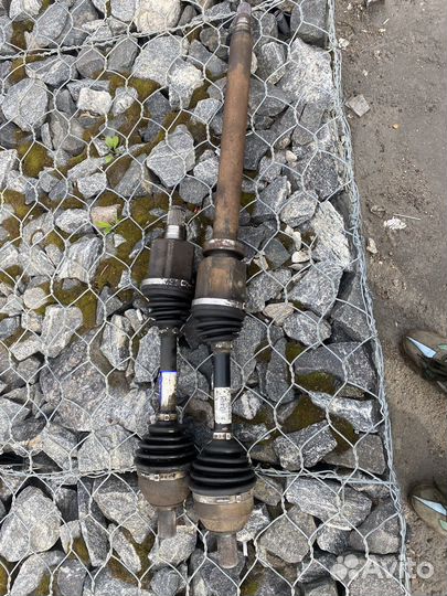 Привод s80 передний