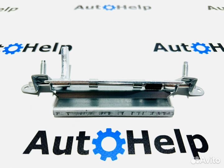 Ручка двери багажника внешняя Toyota Hiace металл