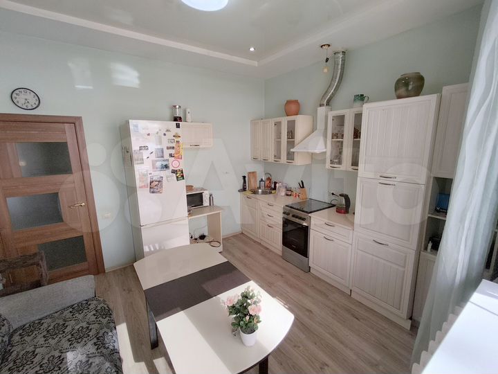 2-к. квартира, 73,2 м², 2/4 эт.