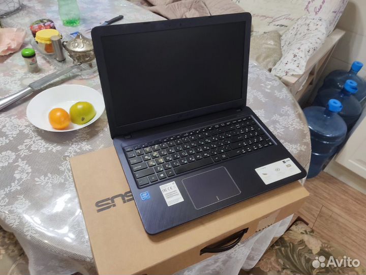 Ноутбук asus мощный, яркий, как новый: ssd nvme