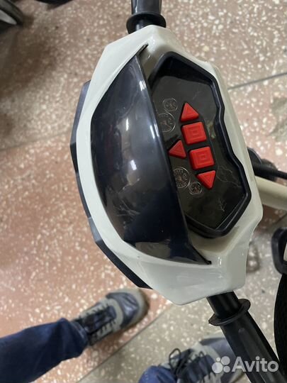 Велосипеды на больших надувных колесах с фарой