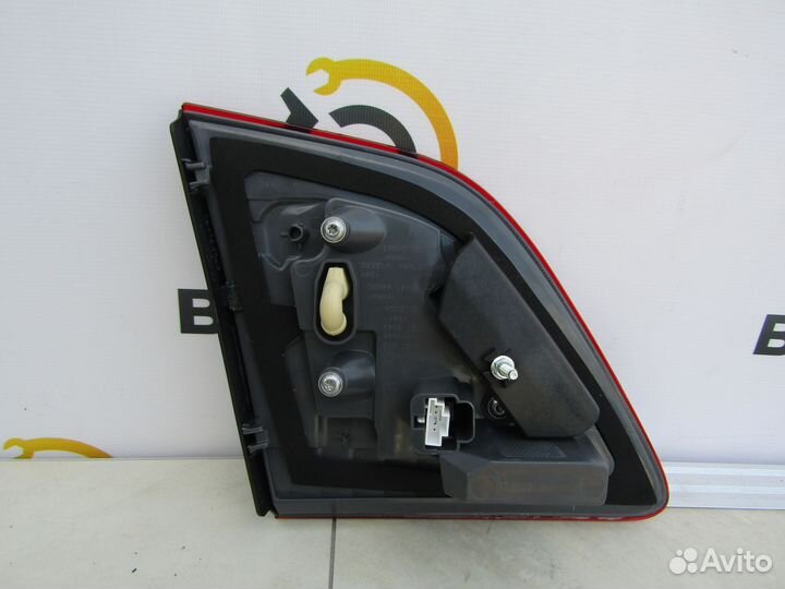 Фонарь задний правый Mercedes W166 A1669066001