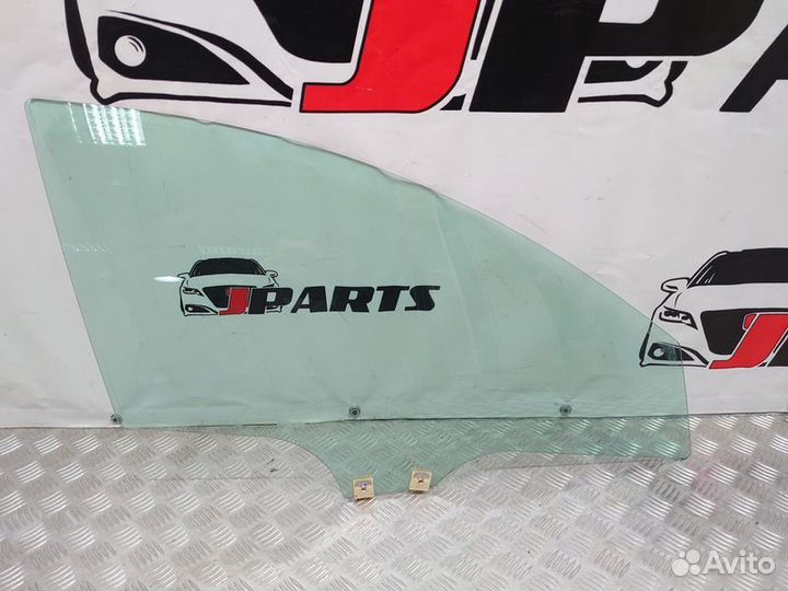 Стекло двери передней Mazda 3 BL (2008—2011)