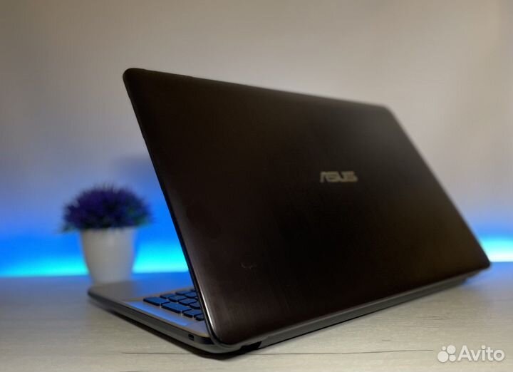 Мощный ноутбук Asus 8 Gb i3 SSD FullHD