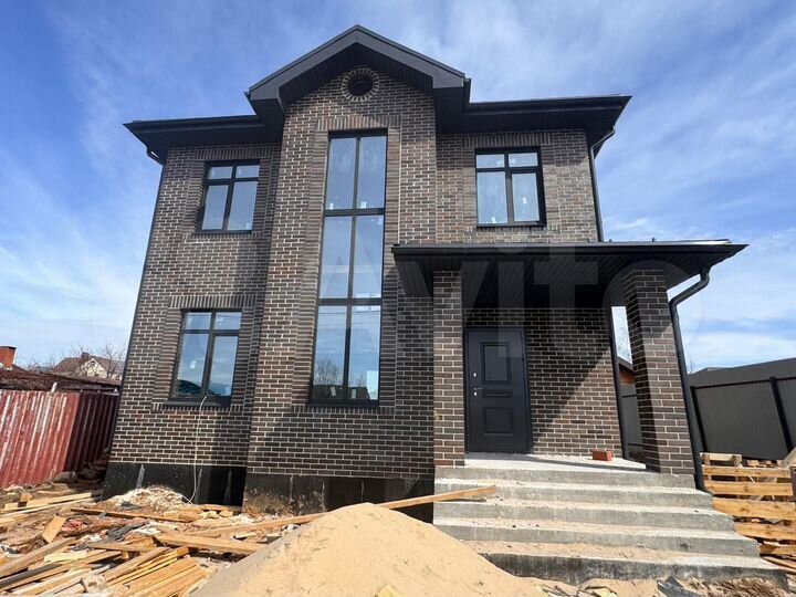 Коттедж 155 м² на участке 7,5 сот.