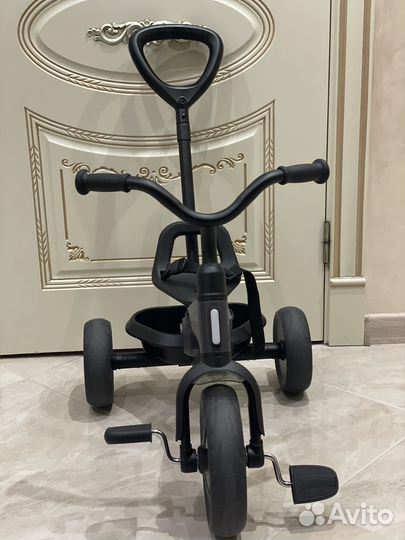 Детский велосипед с родительской ручкой