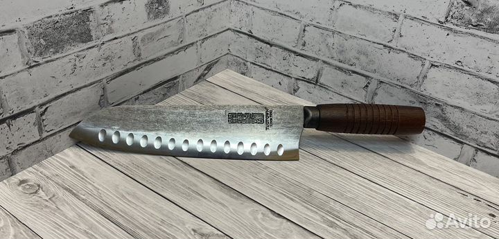 Кухонный нож Сантоку