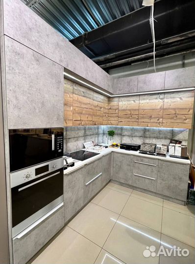 Встроенная кухня на заказ