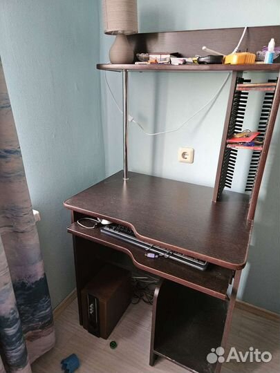 Компьютерный стол