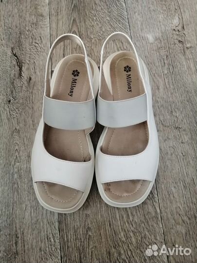 Обувь женская 38 размер