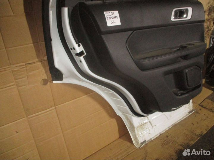 Дверь задняя левая Ford Explorer 5 (U502)