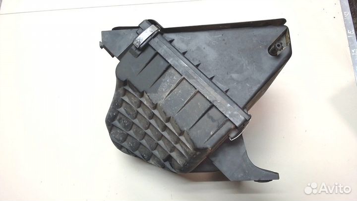 Корпус воздушного фильтра Volkswagen Passat 5, 199