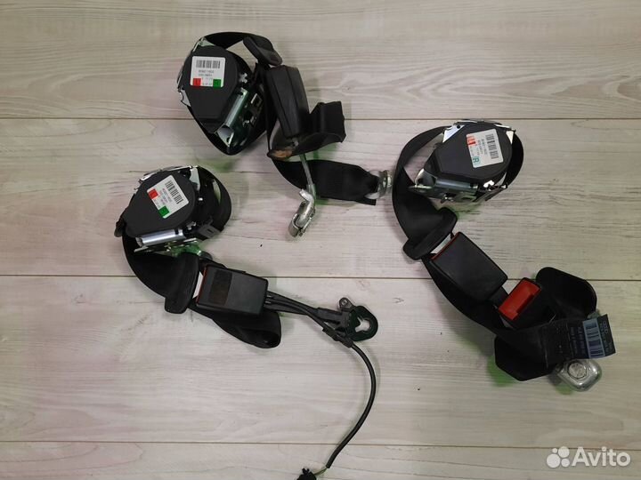 Ремень безопасности задние Audi A4