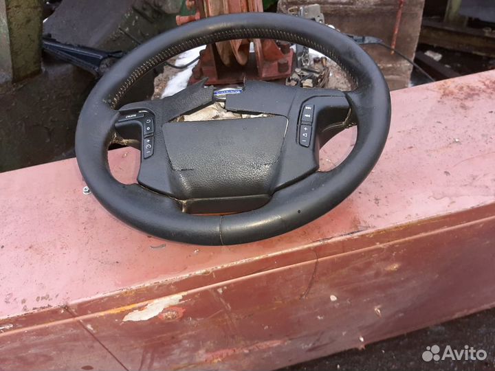 Рулевое колесо на volvo s 80